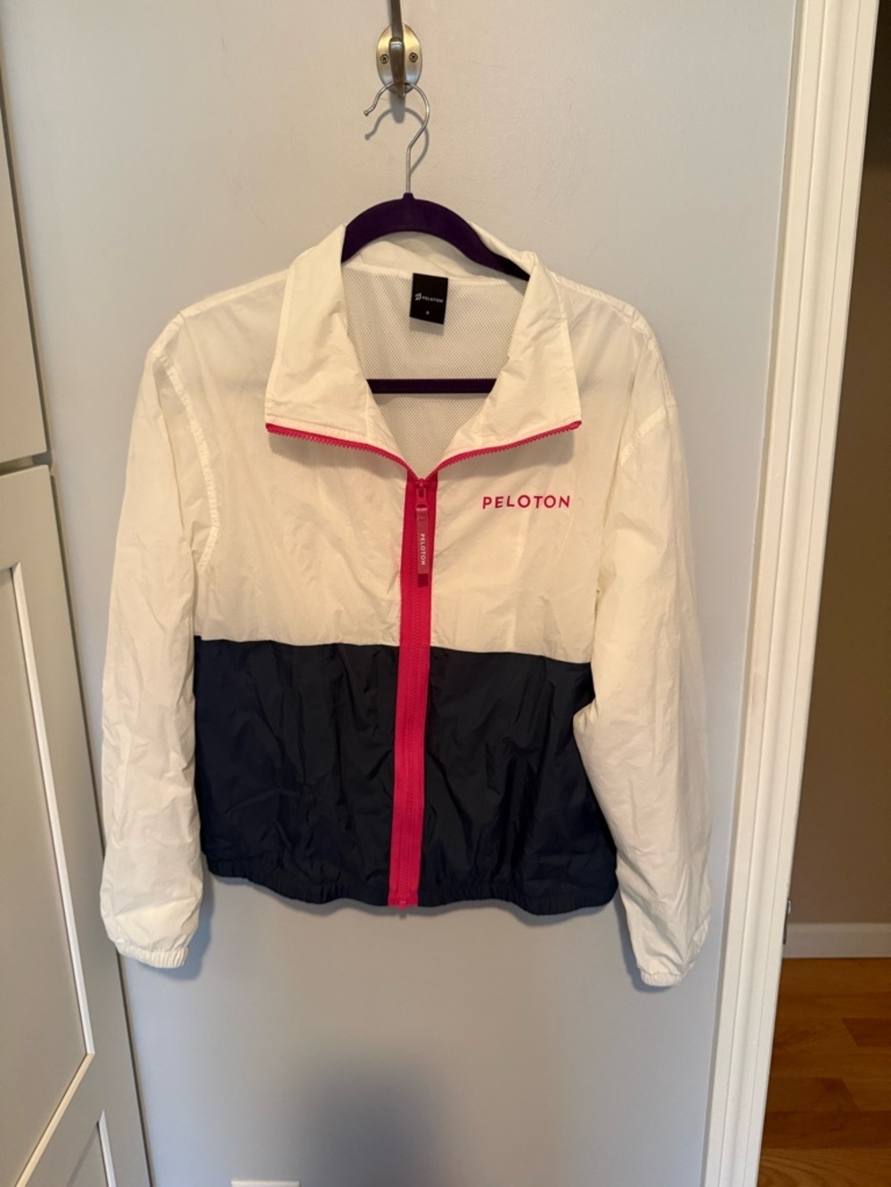 Peloton Colorblock Windbreaker Set Jacket & Joggers Size S - Picture 2 of 11